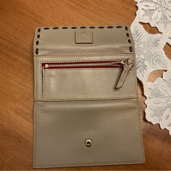 Dooney & Bourke Florentine Light Taupe Wallet - Picture 8 of 9